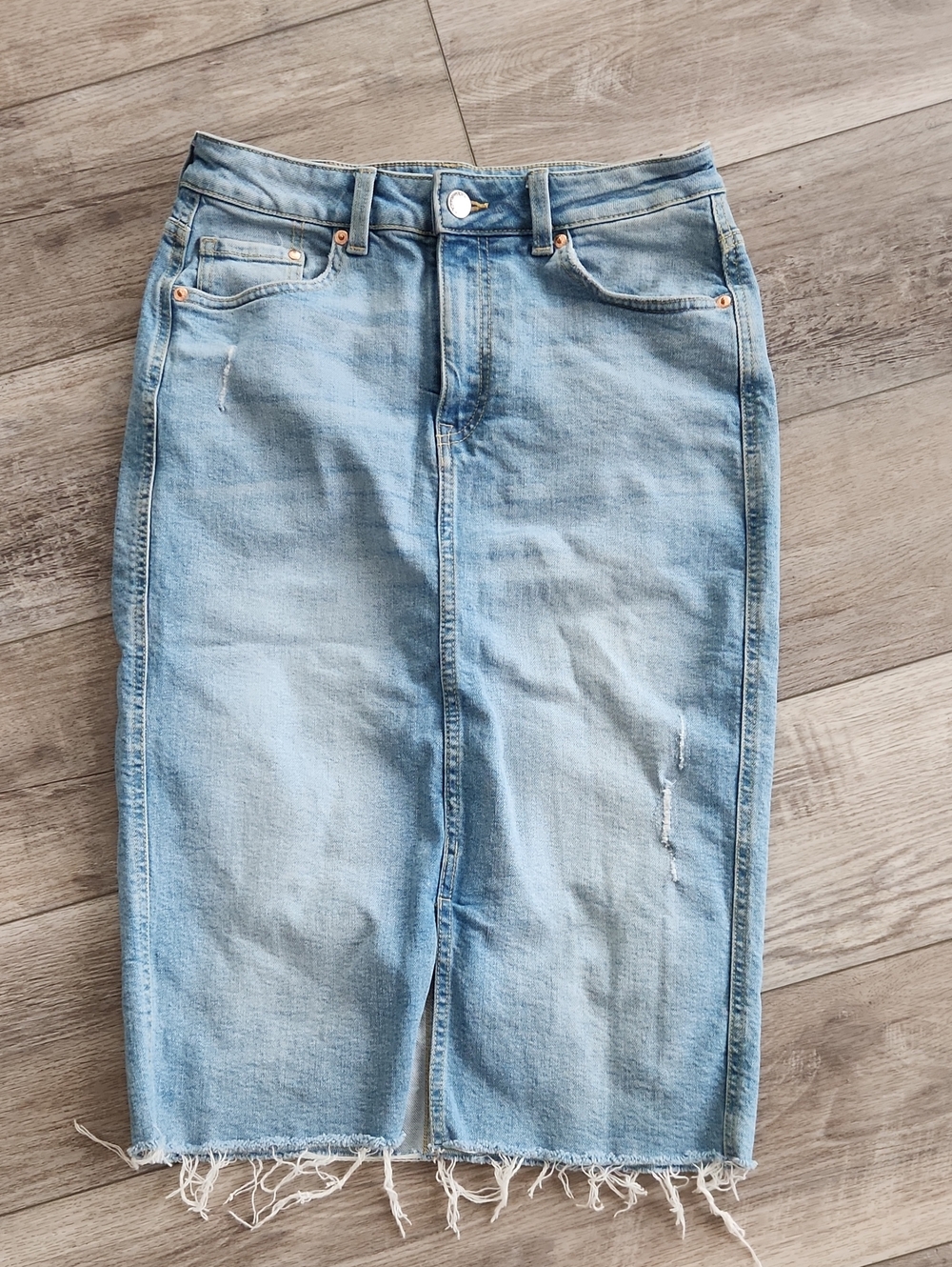 &Denim Light Blue Denim Pencil Skirt with Frayed Hem